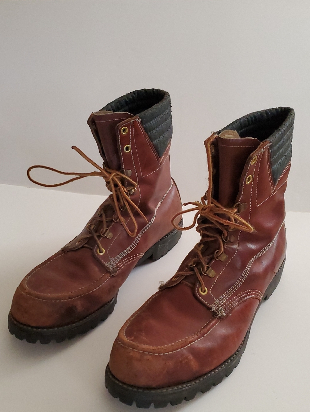 Vintage Hy-Test 8 inch Work Boot. Brown Leather. USA. Vibram Soles. 12 C GVPWC
